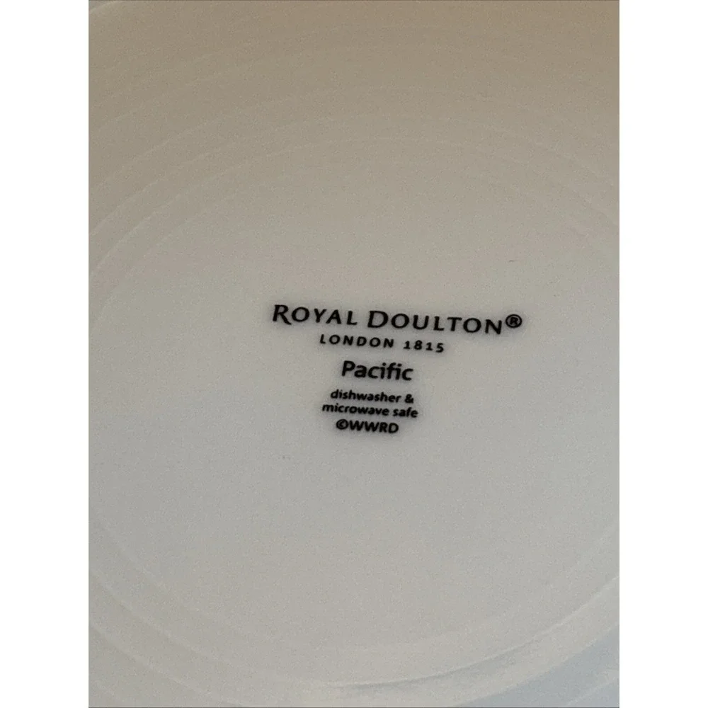ROYAL DOULTON PACIFIC Plate 9 3/8